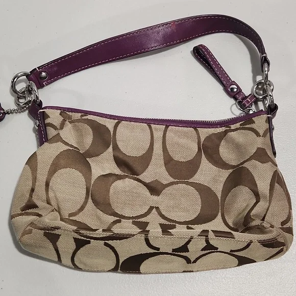 Coach - Picture 2 of 12